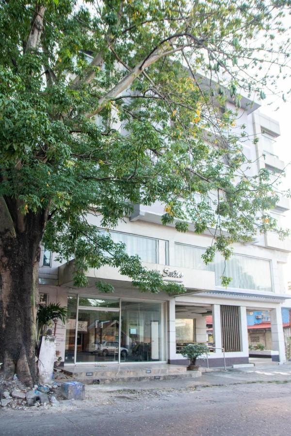 Negrense Suites Bacolod Kültér fotó